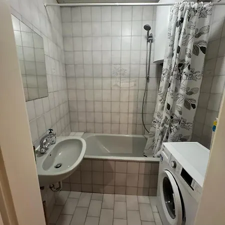 Zentrale In *